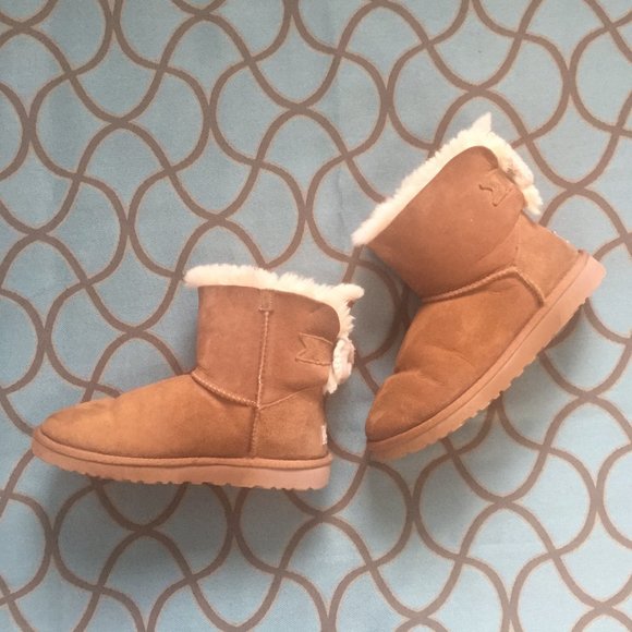 UGG Mini Bailey Knit Bow Boots SOLD📌 - Picture 2 of 13